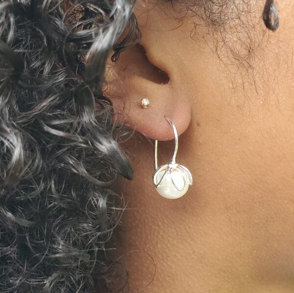 Silver & Pearl Flower Dangle - Image 3